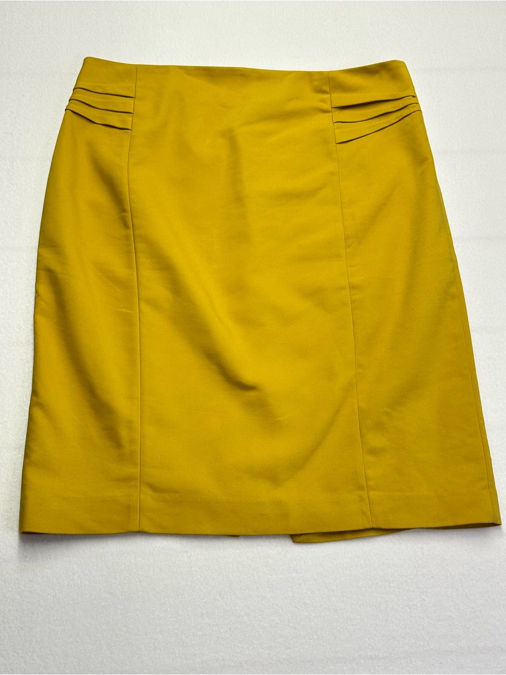 Express Women’s Medium Mustard Yellow Pencil Skirt Pleated Stretch Career